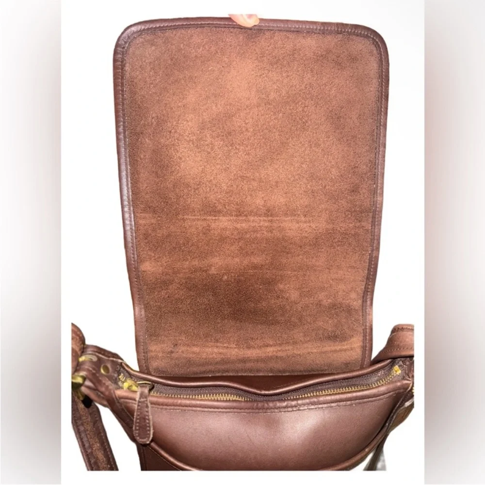 Coach vintage legacy Studio flap saddlebag. Please see all pics